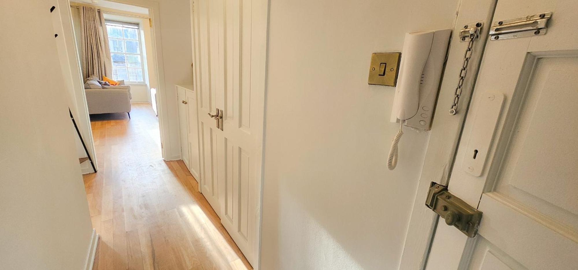 Royal Mile - Bright 2 Bedroom Apartment Edimburgo Esterno foto
