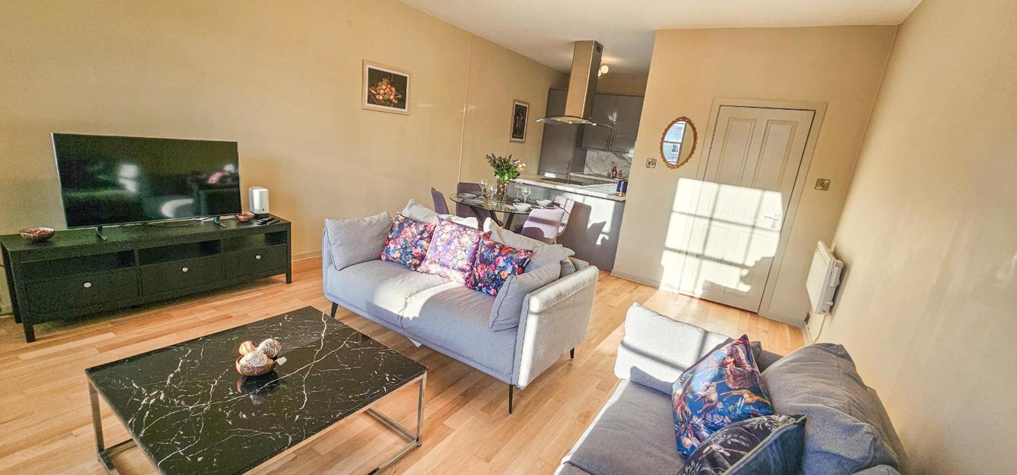 Royal Mile - Bright 2 Bedroom Apartment Edimburgo Esterno foto